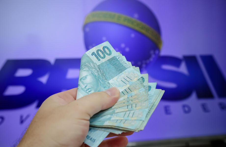 PIB Cresce 3,4% em 2024: Como Isso Impacta o Setor de Máquinas e Equipamentos?